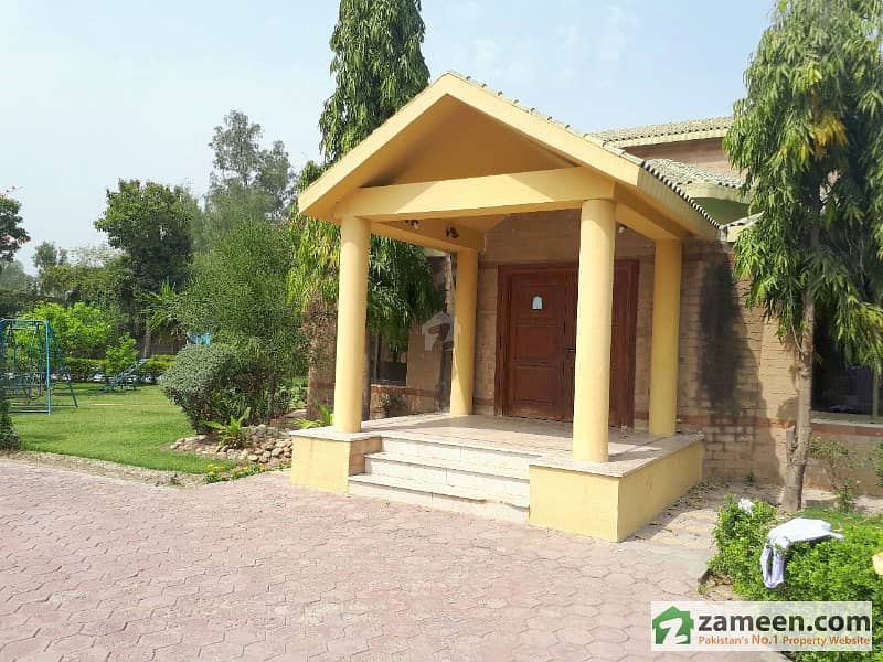 10 Kanal Leagues Form House Urgently Sale At Hot Location Lahore