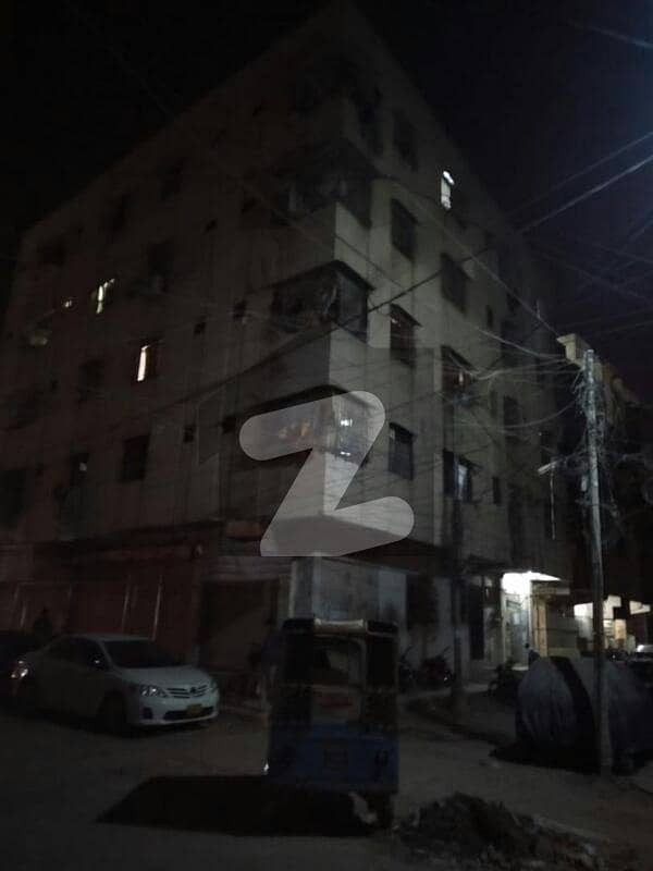 ناظم آباد کراچی میں 2 کمروں کا 2 مرلہ فلیٹ 17 ہزار میں کرایہ پر دستیاب ہے۔