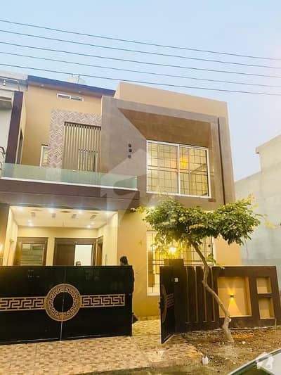 Ideal House In Lahore Available For Rs. 45,000