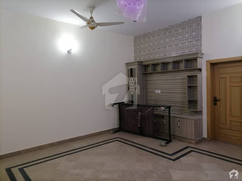 House Sized 2700 Square Feet Is Available For Rent In Askari 5