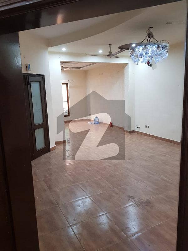 8 Marla Excellent Condition Good Lower Portion For Rent In Usman Block Bahria Town Lahore