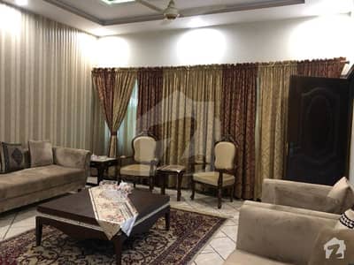 رستم پارک لاہور میں 6 کمروں کا 13 مرلہ مکان 2.75 کروڑ میں برائے فروخت۔