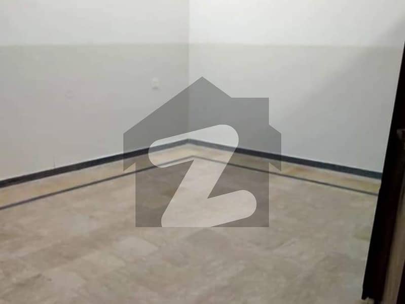 7 Marla Lower Portion For rent In The Perfect Location Of Khursheed Colony