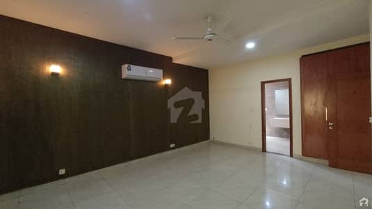 3 Bed Apartment For Sale Size 1800 Sft