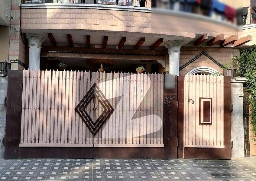 10 Marla House For Grabs In Allama Iqbal Town