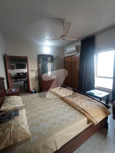 کلفٹن ۔ بلاک 1 کلفٹن کراچی میں 1 کمرے کا 1 مرلہ کمرہ 25 ہزار میں کرایہ پر دستیاب ہے۔