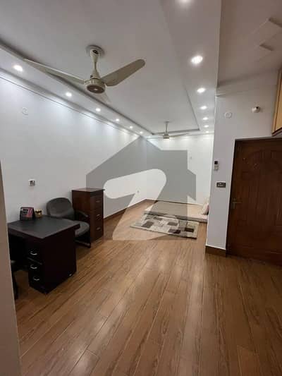 ندیم ٹاؤن لاہور میں 4 کمروں کا 5 مرلہ مکان 1.1 کروڑ میں برائے فروخت۔