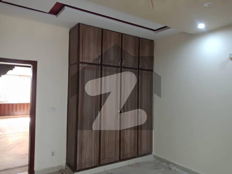 3.5 Marla Flat Is Available For Rent In Gulbahar Park