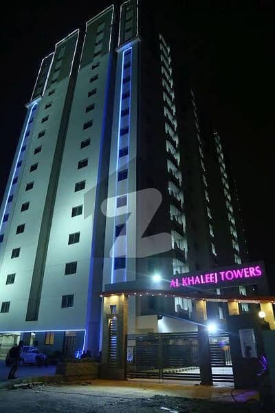 الخلیج ٹاور شہید ملت روڈ کراچی میں 3 کمروں کا 8 مرلہ فلیٹ 1.6 کروڑ میں برائے فروخت۔