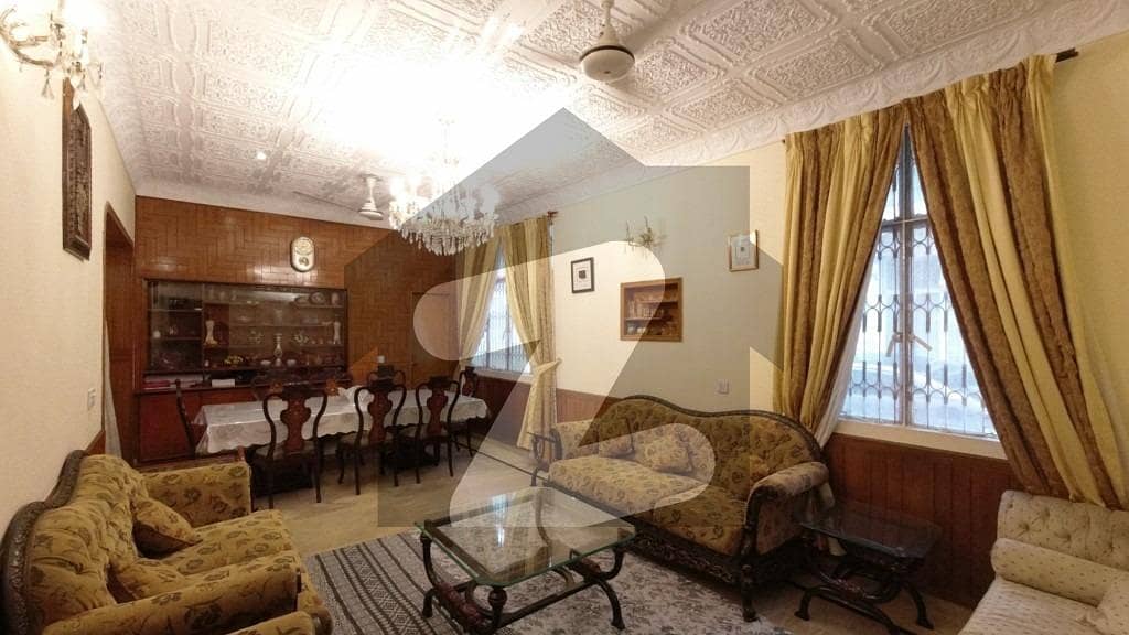 10 Marla Spacious House Available In Allama Iqbal Town - Nizam Block For sale