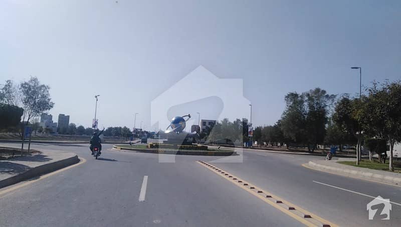 8 Marla Plot For Sale At Very Good Location In Bahria Orchard Lahore