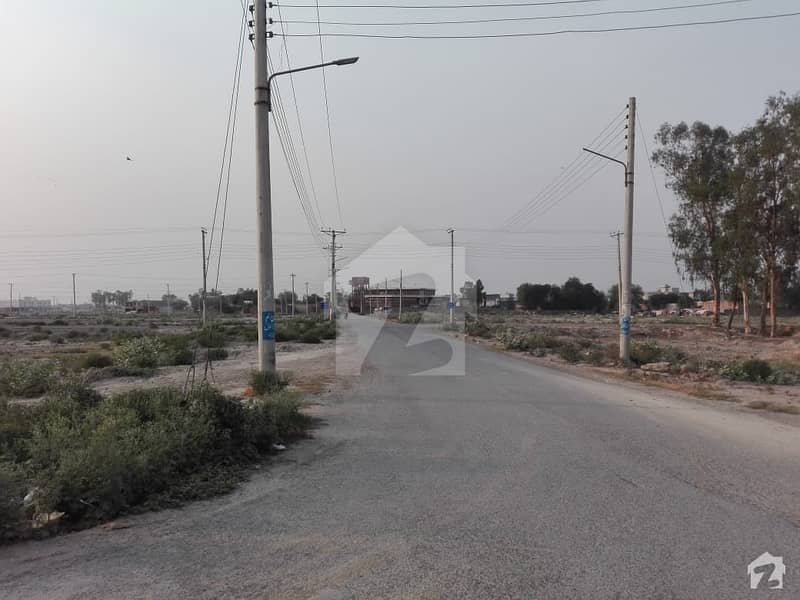 10 Marla Super Hot Attractive Location Plot For Sale 40 Feet RoadWith All Dues Paid Located In Lda Avenue1 M, Block Lahore On Reasonable Price.