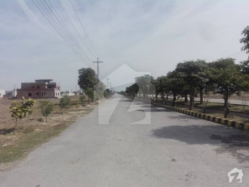 Pak Land Estate Presents 1 Kanal Superb Location Plot Available For Sale In Awt Phase 2 - Block E