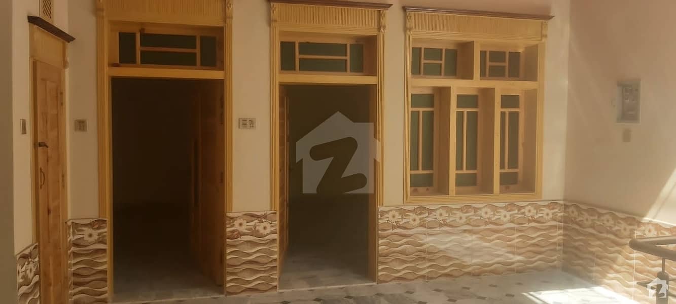 ڈلا زیک روڈ پشاور میں 4 کمروں کا 3 مرلہ مکان 1.15 کروڑ میں برائے فروخت۔