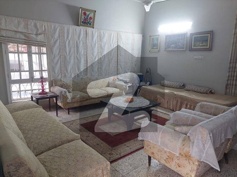 600 Square Yards Bungalow Is Available For Sale