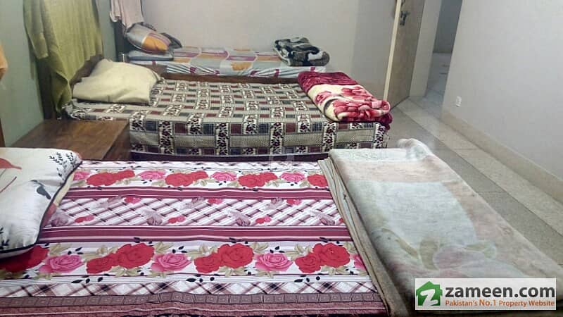 Hostel Room For Rent