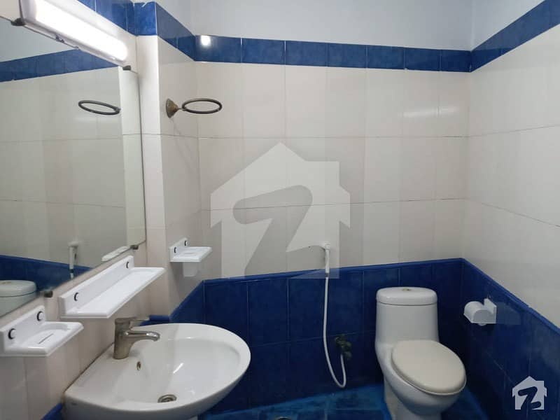 3250 Square Feet Flat For Rent In F-11 Markaz