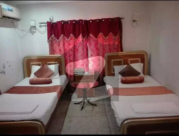 فیصل ٹاؤن لاہور میں 11 کمروں کا 1 مرلہ کمرہ 4 ہزار میں کرایہ پر دستیاب ہے۔