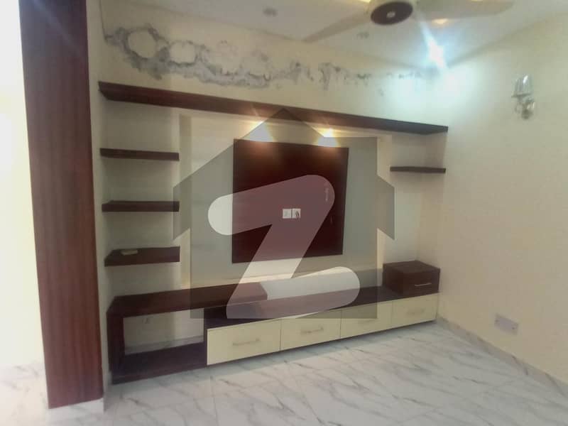 Bahria Town - Talha Block 10 Marla House Up For rent