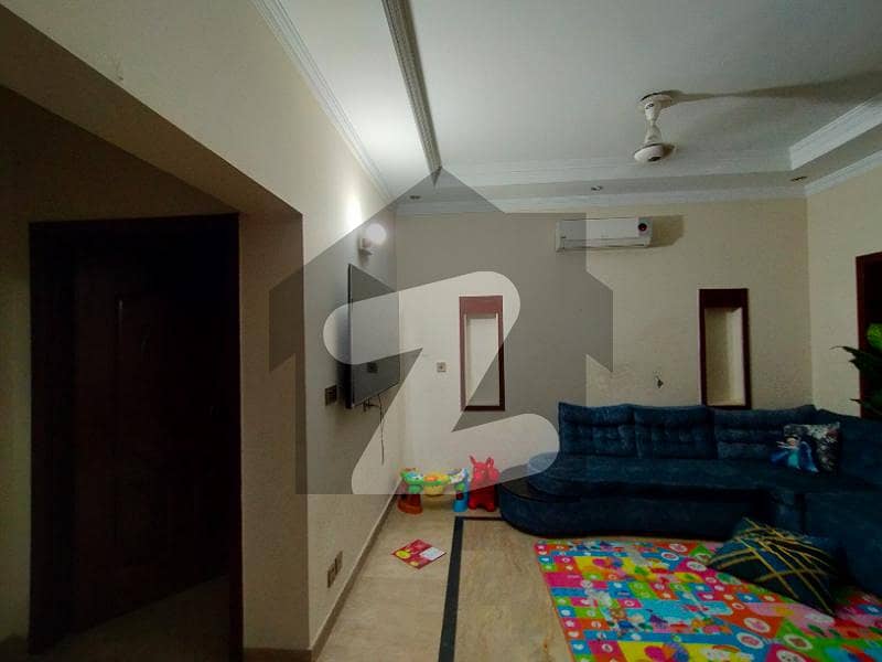 ویلینشیاء ۔ بلاک ایف ویلینشیاء ہاؤسنگ سوسائٹی لاہور میں 5 کمروں کا 10 مرلہ مکان 2.35 کروڑ میں برائے فروخت۔