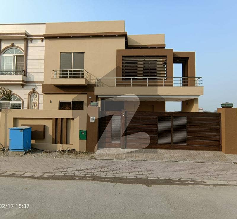 10 Marla House For Sale On Ideal Location In Nishtar Extension Block Near Eiffel Tower Sector E Bahria Town Lahore