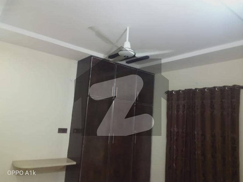 1 Bed Attach Washroom Room For Rent