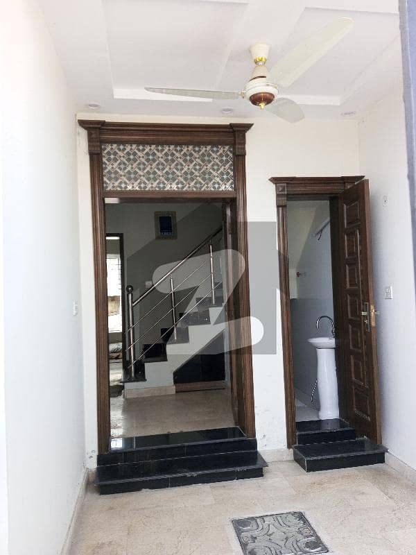 Vital EE 600 Ft House 3 Bed Rooms 1 Kitchen 4 Bath Rooms Brand New