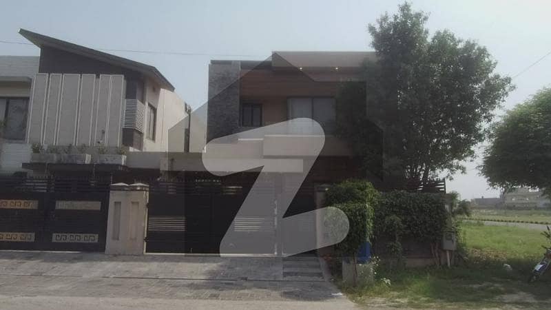 Prominently-located House Available In Dha Phase 8 - Block R For Rent