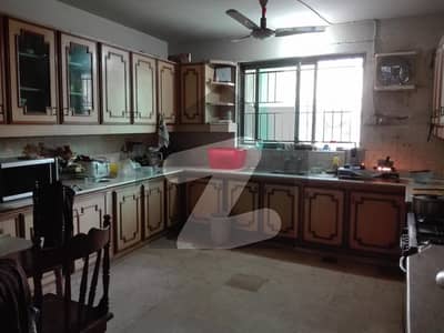 گارڈن ٹاؤن - ابو بھکر بلاک گارڈن ٹاؤن لاہور میں 5 کمروں کا 1 کنال مکان 6.48 کروڑ میں برائے فروخت۔