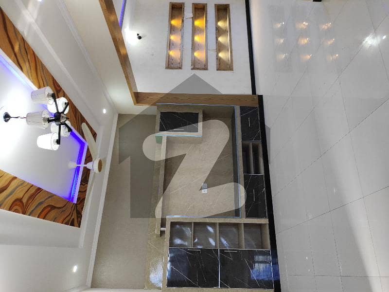 غوری ٹاؤن فیز 4 بی غوری ٹاؤن اسلام آباد میں 4 کمروں کا 7 مرلہ مکان 1.75 کروڑ میں برائے فروخت۔