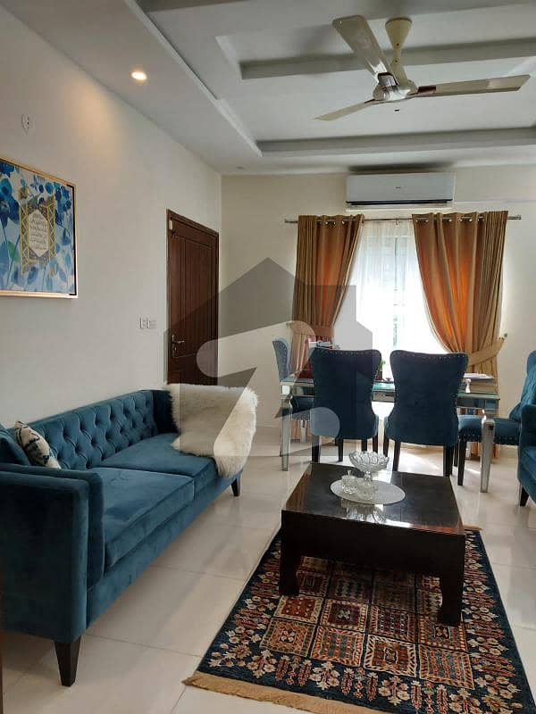 Fully Furnished Ideal Location 10 Marla House Available For Rent In Bahria Town - Talha Block