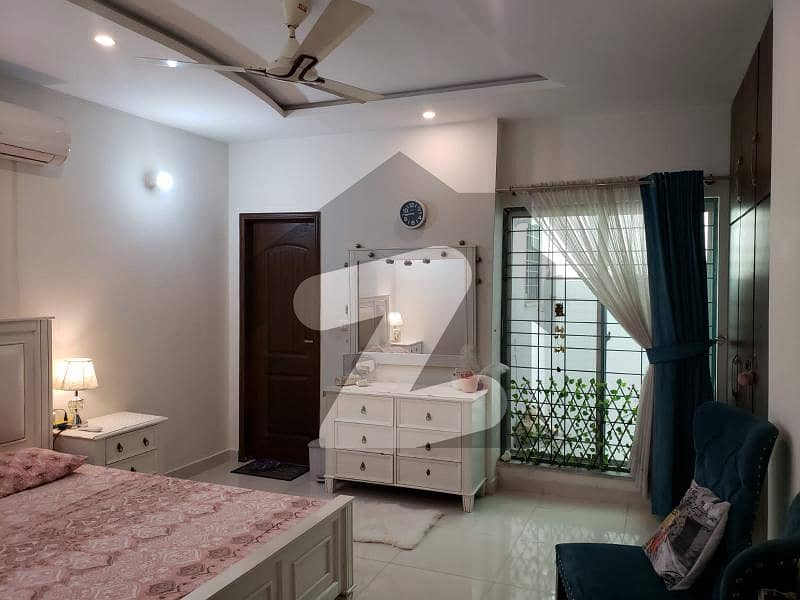 Fully Furnished Ideal Location 10 Marla House Available For Rent In Bahria Town - Talha Block
