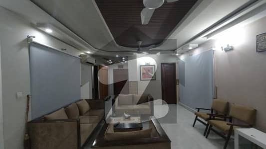 غازی روڈ کینٹ لاہور میں 3 کمروں کا 8 مرلہ فلیٹ 2.8 کروڑ میں برائے فروخت۔