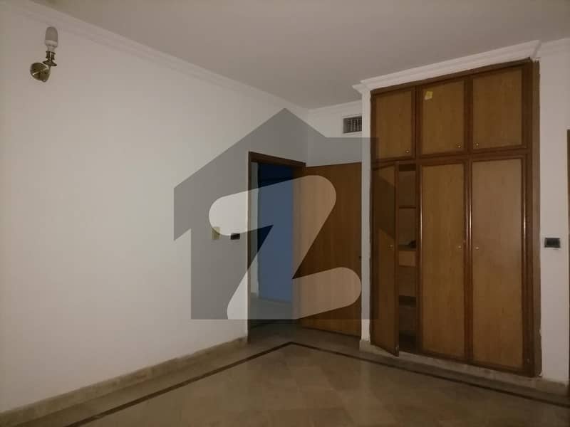Premium 819 Square Feet Flat Is Available For Rent In Lahore