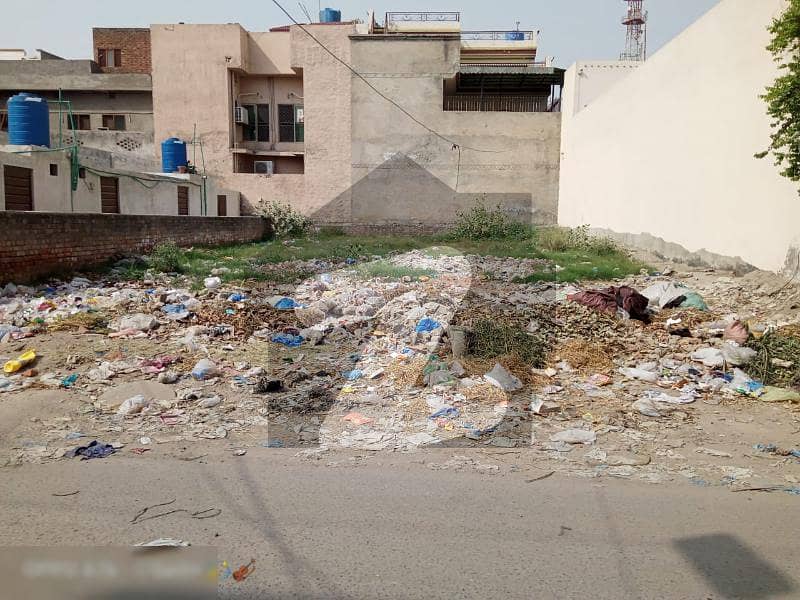 علی ٹاؤن لاہور میں 14 مرلہ رہائشی پلاٹ 2.75 کروڑ میں برائے فروخت۔