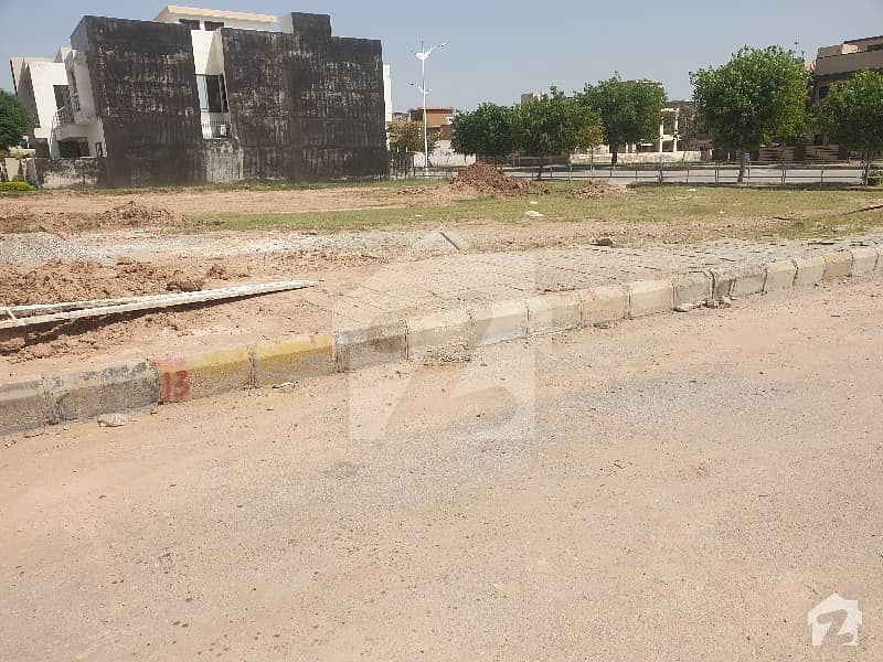 Bahria Town Phase 8 Sector C Commercial Pair Plot For Sale