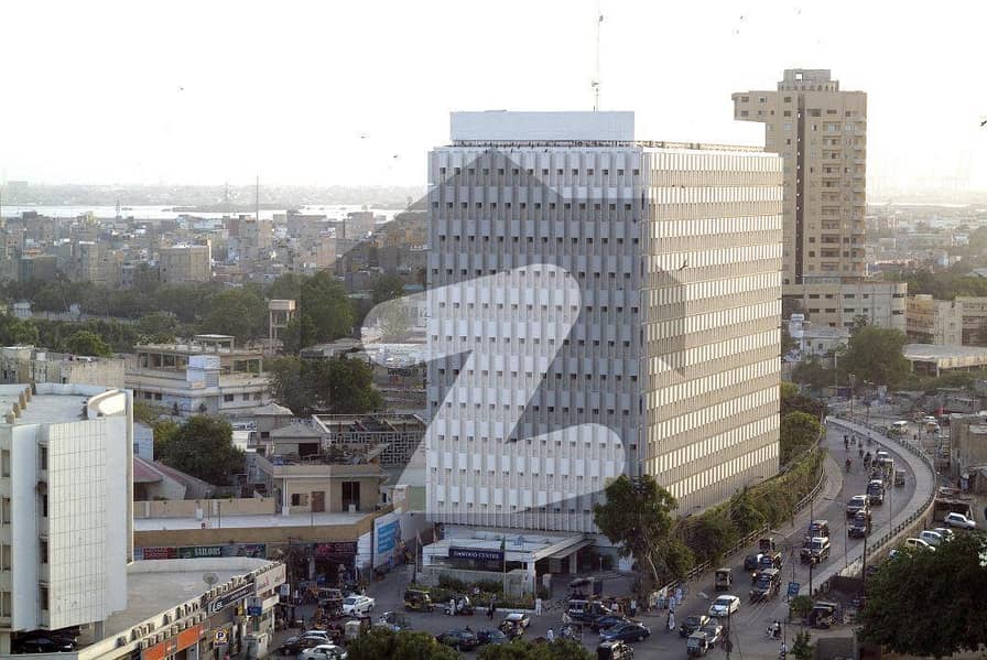 کلب روڈ کراچی میں 2.67 کنال عمارت 30 لاکھ میں کرایہ پر دستیاب ہے۔