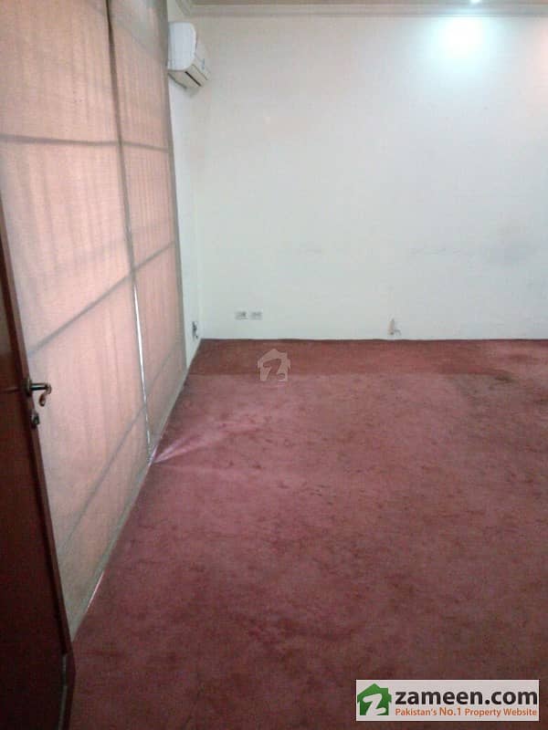 Lahore Cantonment 1500 Sq. Feet Lower Portion For Rent - Best For Office & Resident