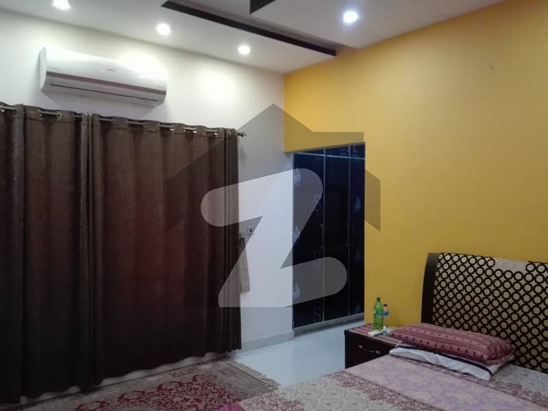 House In Wapda Town Phase 1 - Block H2 Sized 1 Kanal Is Available