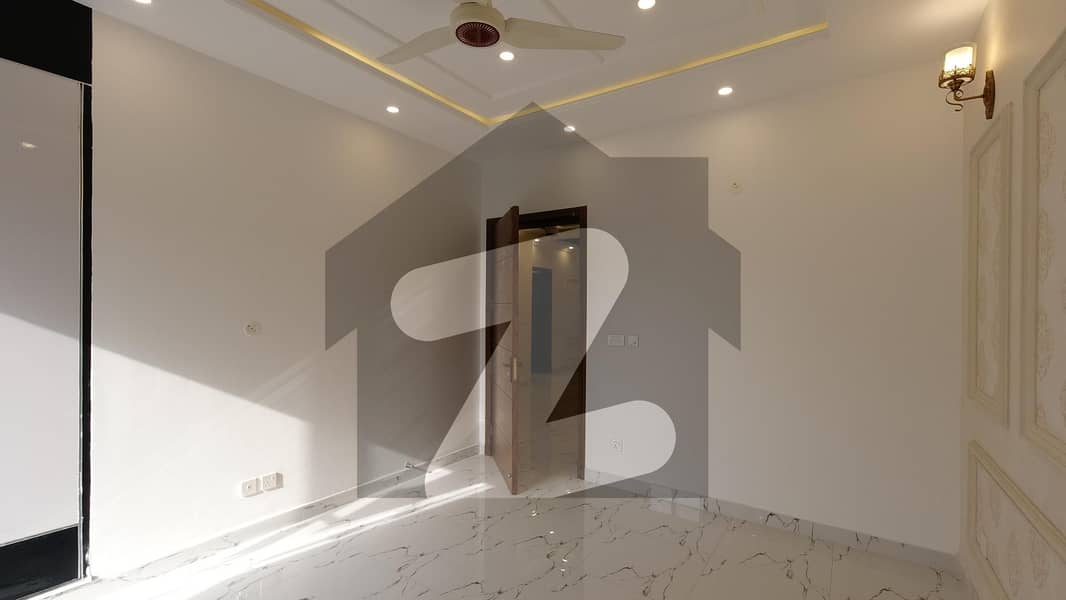 1 Kanal Upper Portion In Lahore Is Available For rent