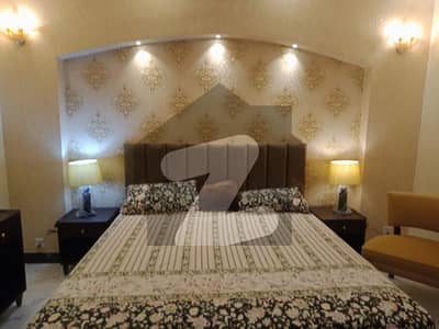 10 Marla House Full Furnished 5 Bed Room Facing Park Near To Market