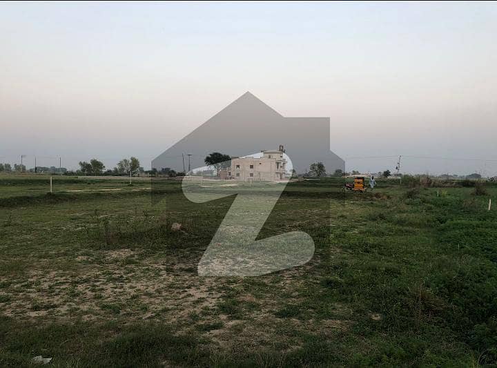 Ideal Residential Plot For Sale In Madina Road