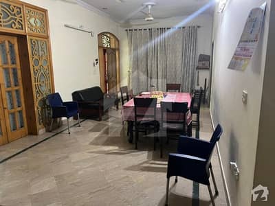 کینال ویو لاہور میں 11 کمروں کا 16 مرلہ مکان 4 کروڑ میں برائے فروخت۔