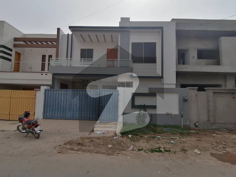A Great Choice For A 7 Marla House Available In Wapda Town Phase 2 - Block Q