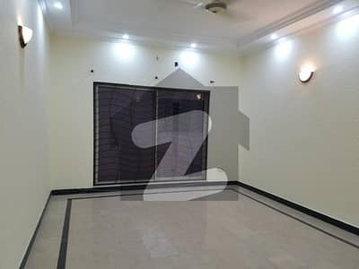 گلبرگ 2 - بلاک بی گلبرگ 2 گلبرگ لاہور میں 6 کمروں کا 4.3 کنال مکان 70 کروڑ میں برائے فروخت۔
