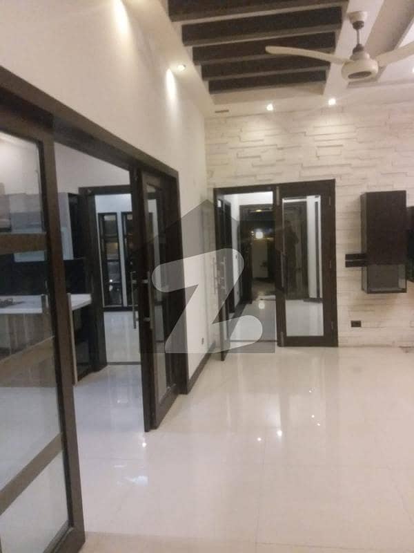 40 MARLA COMMERCIAL HOUSE MM ALAM ROAD FOR SALE