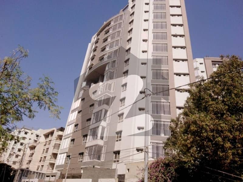 باتھ آئی لینڈ کراچی میں 3 کمروں کا 9 مرلہ فلیٹ 5.6 کروڑ میں برائے فروخت۔