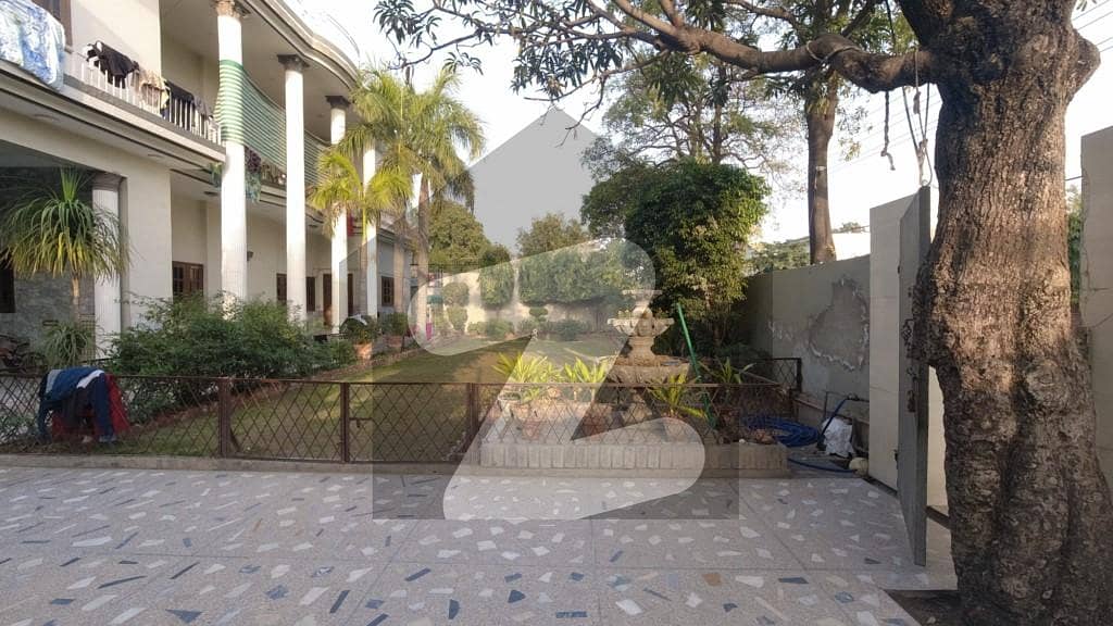 2 Kanal House With Basement Available In Model Town - Block J For Sale