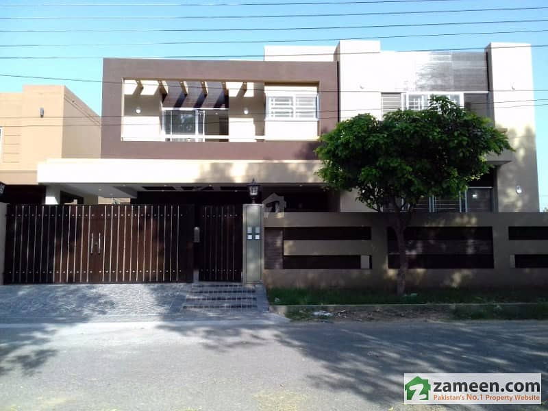 1 Kanal Double Unit House Is Available For Sale In Izmir Town