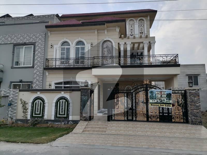 House Of 10 Marla In Green Cap Housing Society For sale